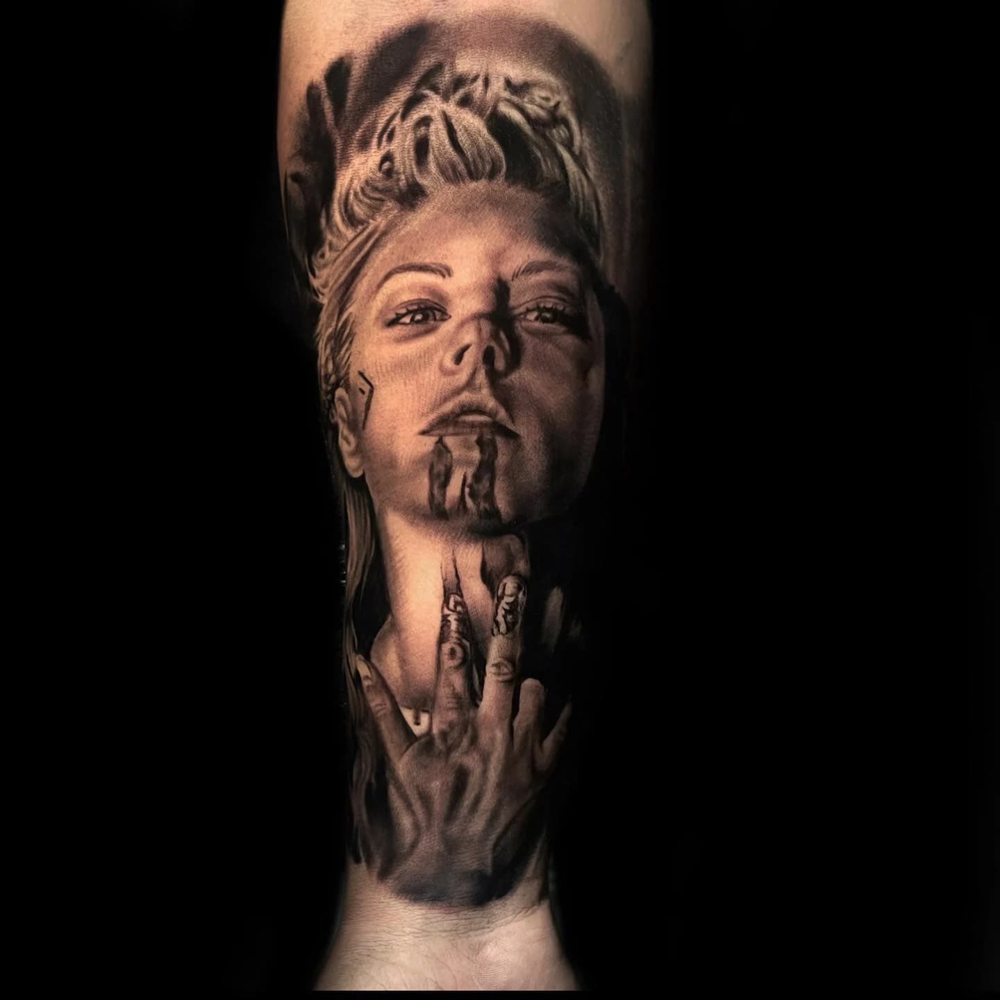 Tattoo style: Abstract Flow